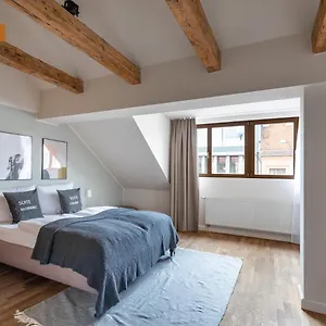 schoenhouse-apartments.find-berlin-hotels.com/