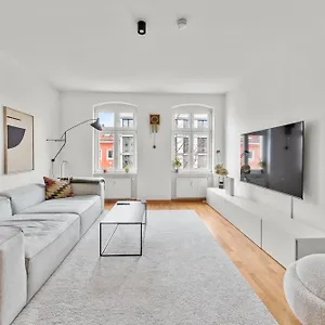 https://stylish-120sqm-appartment-in-berlin-mitte.find-berlin-hotels.com