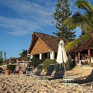 https://fernandez-bay-village.comcaribbean.com